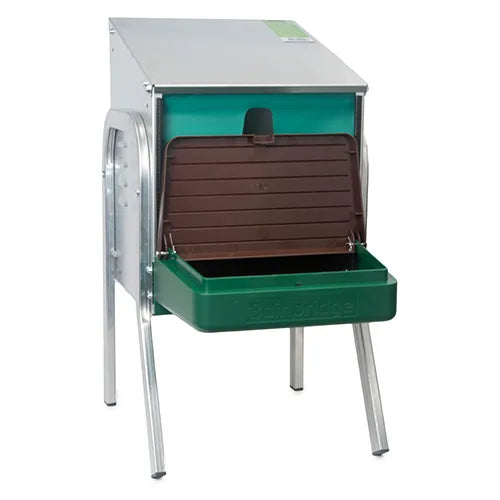 Bainbridge Premium Roll-Away Nesting Box With Legs