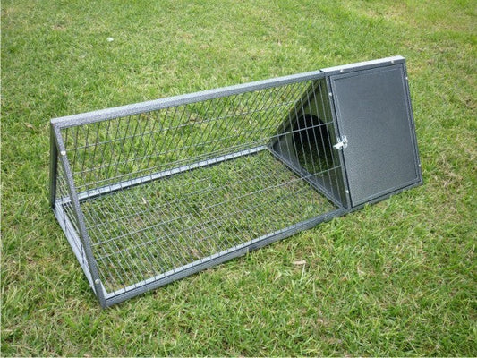 Metal Green Rabbit Hutch Triangle - Pet And Farm