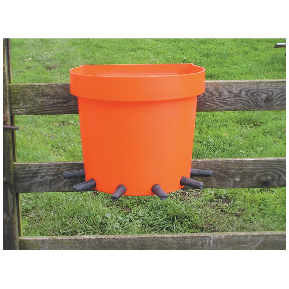 Calf Feeder Rail Bucket 6-Place cpt - Pet And Farm 